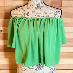 Size Small (0/S) Nwot Crop Top (Cute With Skirts And Jeans) Off The Shoulder Tags : Bohemian, Free People, Urban Outfitters, Anthropologie, Romantic, Wild Child, Flower Child, Country Chic, Picnic, Fall, Summer, Spring, Luxury, Vintage, Delicate, Feminine, Victorian, Engagement, Baby Shower, Bridal Shower, Y2k, Princess Polly, Zara, Date Night, Gala, Cocktail Dress, Glamour, Glamorous, Girly, Maxi Dress, Mini Dress, Midi Dress, Floral, Lace, Elegant , For Love And Lemons, Christmas, New Year’s E Picnic Fall, Chic Picnic, Y2k Princess, Dress Glamour, Midi Dress Floral, Flowy Crop Top, Delicate Feminine, Milk Honey, Soft Cardigan