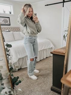 Crew neck and jeans 🤝 me Hoodie And Boyfriend Jeans Outfit, Casual Jeans Outfit With Sneakers, Big Turtle Neck Sweater Outfit, Classy Casual Fall Outfits, Neutral Color Outfits Women Casual, Straight Jeans And Sneakers Outfit, Relaxed Mom Outfit, On Cloud Shoes Outfit With Jeans, Womens Sweatshirt Outfit