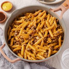 Bacon Cheeseburger Pasta Hamburger Pasta Recipes, Bacon Cheeseburger Pasta, Hamburger Pasta, Pasta Ground Beef, Pasta Bacon, Best Ground Beef Recipes, Bacon Gravy, Beef Casseroles, Cheeseburger Pasta