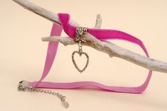 Trendy pink velvet choker with a vintage heart charm. Stainless steel adjustment chain and carabiner.  🌸 pink velvet collar  🌸 32 cm  🌸 6 cm adjustment chain Pink Heart Choker As Gift, Pink Heart-shaped Choker As A Gift, Pink Heart-shaped Choker For Gifts, Pink Heart-shaped Choker Gift, Pink Heart-shaped Choker For Valentine's Day, Coquette Jewelry, Candy Club, Choker Silver, Velvet Collar