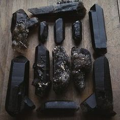 Black Rocks, Pretty Rocks, Minerals And Gemstones, Rocks And Gems