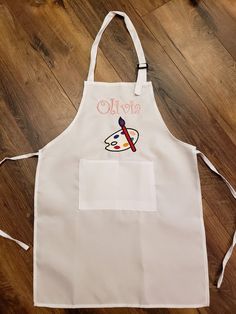 an apron with the word hello written on it