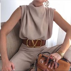 Brand New With Tags. Zara Beige Top. Size Xsmall Ladies Shirts Casual, Chiffon Dress Pattern, High Neck Shirts, Office Blouse, Draped Collar, Straight Clothes, Tops And Blouses, Sleeveless Turtleneck, Loose Blouse