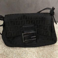 Black Mini Forever Fendi Bag No Rips Or Strains Logo Is A Little Scratched Up When You Look Upclose. Shown In Pictures. Beautiful Bag. Fendi Monogram Bag, Fendi Bag Vintage, Fendi Mini Bag, Mini Hand Bag, Multi Colored Bag, Fendi Mini, Fendi Wallet On Chain, Fendi Bag, Vintage Fendi