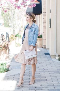 Casual Church Outfits, Poncho Outfit, Blush Dress, Lady Like, Jean Jacket Outfits, Dress With Jean Jacket, Next Dresses, Winter Mode, Blush Dresses