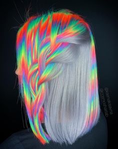 Split Dye Hair Ideas, Dye Hair Ideas, Split Dye Hair, Exotic Hair Color, Split Dye, Holographic Hair, Exotic Hairstyles, Rainbow Hair Color, Creative Hair Color