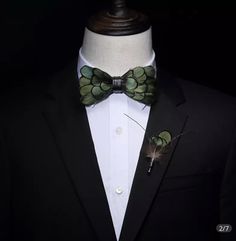 Feather Bowtie, Groom Lapel Pin, Feather Bow Ties, Green Birds, Leather Bow Tie, Wood Gift Box, Boho Men, Business Party, Bow Tie Wedding