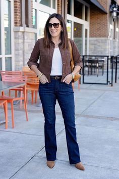 Jo-Lynne Shane is sharing ways to style the corduroy fashion trend for fall and winter. Follow for more advanced style, feminine style and winter fashion styling tips for women over 40. Casual Denim Outfits, Olive Jeans, Fall Trend, Burgundy Jeans, Denim Outfits