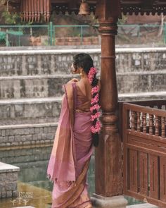 South Indian Saree, Onam Outfits, Indie Chic, Easy Photography Ideas, Bridal Sarees South Indian, Simple Saree Designs, Saree Poses, Vintage Photoshoot, Desi Fashion Casual