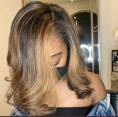 Honey Blonde With Dark Roots Black Women, Honey Blonde Ombre Hair On Black Women, Blonde Balayage On Black Women, Highlights For Black Women, Ombre Hair Black Women, Highlights Black Women, Highlight Hairstyles, Brown To Blonde Ombre Hair