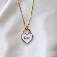 Dior Gold Heart Pendant Necklace Wishlist Ideas I Want, Expensive Jewlery, Girly Necklace, Expensive Necklaces, Freetime Activities, Wishlist Ideas, Dior Gold, Preppy Jewelry, Chanel Necklace