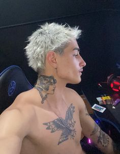 Mullet Colored Hair Men, 2023 Haircuts, Blonde Hair Men, Platinum Blonde Hair Men, Short Punk Hair, Male Haircuts Curly