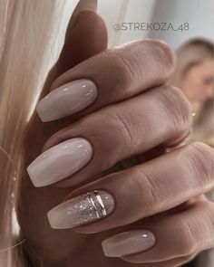 Bright Summer Nails 2023, Summer Nails 2023, Bridesmaids Nails, Nails For Bride, French Manicure Designs, Wedding Nails Glitter, Bright Summer Nails, Beauty Nails Design, Wedding Nails For Bride