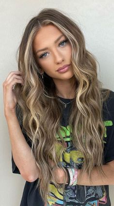 Hair Color 2023 For Green Eyes, Brown Hair Blonde Highlights Blue Eyes, Blue Green Eyes Hair Color Ideas, Non High Maintenance Hair Color, 2023 Hair Colours For Women, Ashy Brown Hair With Face Framing Highlights, Inexpensive Hair Color Ideas, Half Highlights Brown Hair Blonde, Womens Hair Colour