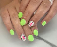 Fun Easy Nails, Kid Nails, Nails 2025, Chloe Style, Nail Therapy, Sns Nails Colors, Bright Nail Designs, Nail Piercing, Classy Acrylic