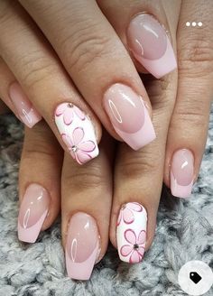 Mothers Day Nails Ideas, Pink Floral Nails, Floral Nail Art Designs, Spring Nails 2023, Unghie Sfumate, French Pedicure, Gel Pedicure, Manicure Nail Designs, Trendy Nail Art Designs