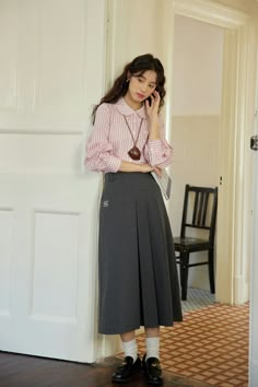 Japanese Work Outfit Women, Japanese Professional Fashion, Korean Drama Office Outfit, Japanese Teacher Outfits, Japanese Formal Outfit, Japanese Office Outfit, Japanese Office Fashion, Kdrama Office Outfits Women, Asian Office Outfit