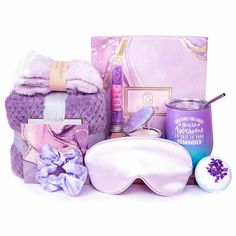 Enjoy this relaxing gift spa after a long day or to start a beautiful night in this beautiful gift box is having Lavander salt Fresia bath bomb with lavander flower Mirror double side Purple hair band Pink silk sleeping mask 1 tea candel Purple socks 1 blanket Purple Socks, Flower Mirror, Spa Gift Basket, Relaxation Gifts, Gift Sets For Women, Spa Gift, Valentine Box, Spa Kit, Spa Gifts