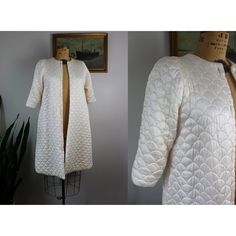 "Pearly quilted liner jacket from the 1970s! So soft and cozy, complete with pockets. Made by Evelyn Pearson Lounging Apparel. Estimated size S. Please see measurements for accurate fit.  Measurements (taken laid flat, doubled where necessary): Length: 39\" Shoulders: 12\" Chest: 34\" Sleeve length:16\" Condition: Good vintage condition. Some light discolorations noted (pictured). No other notable signs of wear. Mannequin is a size 16 and measures 38\",30\",39\".  Thank you for visiting Bug B. v i s i t t h e s h o p www.BugBVintage.etsy.com" Retro Quilted Long Sleeve Outerwear, Quilted Retro Outerwear, Vintage Quilted Outerwear For Spring, Quilted Liner Jacket, Liner Jacket, Quilt Jacket, Vintage Quilts, Quilted Jacket, Size 16