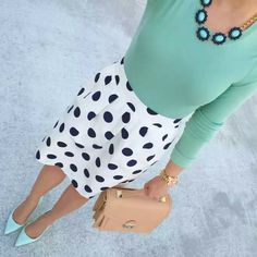 J.Crew mint tee // J.Crew polka dot skirt // Loeffler Randall bag // Banana Republic necklace // J.Crew mint pumps // Michael Kors watch Mint Shoes Outfit, Polka Dot Skirt Outfit, Dot Skirt Outfit, Mint Shoes, Meeting Outfit, Jw Fashion, Stylish Petite, Look Office, Teaching Outfits