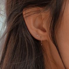 Minimal Ear Piercings, Nose Piercing Ideas, Double Lobe Piercing, Piercing Lobe