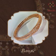 Gold ke bangle har aurat ki pehchaan aur ek timeless beauty ka symbol hote hain. Lekin kya aapko lagta hai: 1️⃣ Bangle kharidte waqt gold ka lowest rate aur sahi price milega ya nahi? 2️⃣ Aapka bill aur uski cost details aapke samajhne layak explain ki jaati hain? 3️⃣ Discounts lena achha lagta hai, lekin kya woh quality aur craftsmanship par compromise ka signal deta hai? Ye sab sochkar jewellery kharidna mushkil lagta hai, hai na? 😔 Hum yeh sab asaan karte hain! 🙌 ✅ Lowest Gold Rate: Aa...