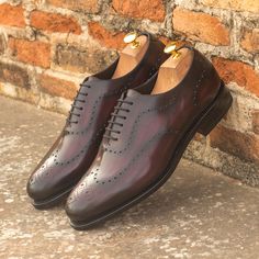 Darud Whole Cut Patina - Q by QS Patina Style, Designed Shoes, Custom Design Shoes, Custom Made Shoes, Mens Shoes Black, Hot Style, Cut Dress, Leather Artisan, Patina Finish