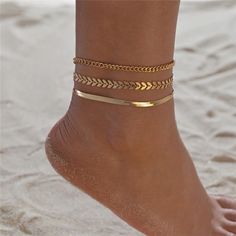 A beautiful anklet bracelet set - Simple and Elegant yet affordable. A great beach vacation jewelry.Each set includes:♥ 1 Chain Anklet♥ 1 Leaf Anklet♥ 1 Herringbone AnkletProduct Details:Length♥ Chain Ankle Bracelet: 8 inches + 1-3/4 inch extension / 20.5cm + 4.5cm extension ♥ Leaf Ankle Bracelet: 7-3/4 inches + 1-3/4 extension / 20cm + 4.5cm extension ♥ Herringbone Ankle Bracelet: 8-1/4 inches + 1-3/4 inch extension / 21cm + 4.5cm extension Material♥ Gold Plated Copper AlloyClosure♥ Lobster Cla Starfish Anklets, Star Anklet, Beach Foot Jewelry, Crochet Barefoot Sandals, Summer Beach Jewelry, Anklets For Women, Beaded Ankle Bracelets, Leg Chain, Foot Bracelet