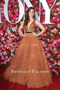 Sara Bareilles Plunging Neck Tiered Ball Gown 2018 Tony Awards Inspiration Idea Pictures Sara Moon, Best Celebrity Dresses, Celebrity Dresses Red Carpet, Moon Pie, Tiered Tulle Skirt, Fashion Red Carpet, Celebrity Gowns, Sara Bareilles, Purple Suits