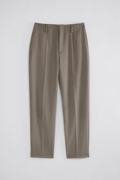 Karlie Trouser | Filippa-k.com Solid Wool Dress Pants For Work, Elegant Tapered Bottoms For Business Casual, Tailored Tapered Bottoms For Workwear, Classic Tapered Bottoms For Workwear, Solid Wool Tapered Leg Pants, Classic Tapered Dress Pants For Fall, Team Wear, Light Sweater, Tailored Trousers