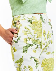 This item is final sale. No returns or exchanges accepted. If you are between sizes, please size up Wide-leg pants featuring a fitted high waistline and an all-over floral print Concealed side zipper closure Front pockets with decorative buttons Printed canvas  100% Cotton Machine wash gentle cycle on cold or dry clean. Length of pants measure 29” from waist Chic Summer Style, Decorative Buttons, Printed Canvas, Wide Leg Pant, Little White Dresses, Pink Stripes, Hat Hairstyles, All Fashion, Side Zipper