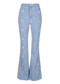 Match made in heaven! You and these star bell bottoms are meant to be! With a high rise and dramatic flare, these stretch flare jeans make your legs look a mile long with retro-inspired style that feels cool and modern! An all over star print as well as a frayed hem rounds up the `70s swagger of these denim jeans. Authenticity to vintage-inspired bell bottom jeans cast in a time-worn light-blue wash. Flirty flare features a slender fit through hip and thigh with a dramatic flared leg. Front zipp Cinnamoroll Theme, Blue Bell Bottoms, Jeans Bell Bottoms, Rocker Outfit, Edgy Looks, Printed Flare Pants, Outfit Png, Sherpa Coat, Blue Bell