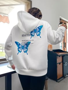 Hoodies Design Ideas, Thermal Hoodie, Drop Shoulder Hoodie, Stylish Hoodies, Hoodie Outfit, Butterfly Print