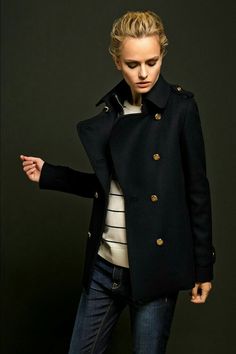 Navy Trench Coat, 2017 Fashion Trends, Looks Chic, Pea Coat, Fashion Mode, Mode Inspiration, Fall Winter Outfits, Massimo Dutti, Coco Chanel