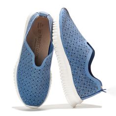 PRICES MAY VARY. 𝗟𝗲𝗮𝘁𝗵𝗲𝗿 𝗜𝗻𝘀𝗼𝗹𝗲: Perfect for women who need supportive shoes or comfortable work shoes, these Project cloud shoes for women comes with leather insoles, designed to provide ultimate comfort for women. Ideal for those who are seeking women loafers shoes with arch support. 𝗠𝗮𝗰𝗵𝗶𝗻𝗲 𝗪𝗮𝘀𝗵𝗮𝗯𝗹𝗲: These platform slip on sneakers for women are machine washable, making them easy to clean and maintain, a perfect pair for practicality. This feature makes them a suit Recovery Sandals, Supportive Shoes, Platform Slip On Sneakers, Comfortable Work Shoes, Cloud Shoes, Women Loafers, Work Shoes Women, Women Footwear, Womens Shoe