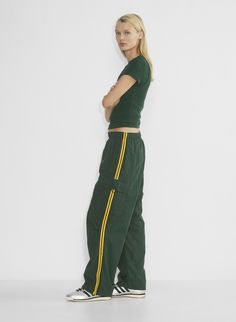 Aritzia Cargo, Cargo Track Pants, Nylon Cargo Pants, Fall Activewear, Sweat Vest, Tailored Coat, 70s Boho, Track Pant, Denim Accessories