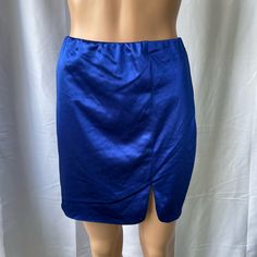 City Studio Blue Satin Mini Skirt New Nwt Size 7 Women. 0041 It Has A Thread That Is Noticeable On One Side, Check All The Photos Carefully Blue High-waist Skort For Party, High-waist Blue Skort For Party, Blue High Waist Skort For Party, Blue Lined Skort For Party, Blue Mini Length Skort For Night Out, High Waist Blue Skort For Party, Party Blue Lined Skort, Blue Pencil Skirt Lined Skort, Blue Lined Pencil Skirt Skort