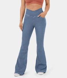 High Waisted Flare Pants, Knit Denim, Retro Mode, High Waisted Flares, Curvy Jeans, Chic Look, Flare Leggings, Edgy Look, Flared Jeans