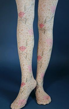 A product called Beige Medway from the William Morris collection of the TABBISOCKS brand Colorful Tights, Funky Tights, Printed Tights, Funky Outfits, Patterned Tights, Printed Art, Pretty Clothes, A Train, Dream Clothes