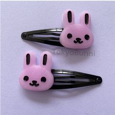 o*o*o☆Purple Pink Bunny Hair Clip Set☆o*o*o A set of two kawaii bunny hair clips! They are perfect for any kawaii, Pastel Goth or Fairy Kei look! ☆They are made of resin and glitter. ☆Each bunny measures about 1 inch. ☆Clips are 2 inches length in total If you have any questions , please message me through Etsy! I can do other colors too! Please message me with what you are thinking! Pastel Goth Hair Accessories, Pastel Goth Accessories, Cute Hairclips, Decora Hair, Fluttershy Cosplay, Pastel Goth Hair, Bunny Hair Clip, Easter Hair Accessories, Bunny Hair Bows