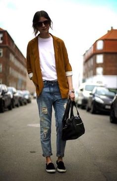 outfit: oversized blazer, boyfriend jeans, sneakers Converse Outfits, Tom Boy, Perfect Fall Outfit, Estilo Hippie, 2024 Style, Androgynous Fashion, Tomboy Fashion