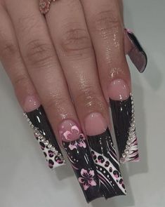 Junk Nails Almond Shape, Nail Ideas Festive, 2000s Curved Nails, Cool Nail Art Ideas, Cute Feminine Nails, Light Pink Nails Y2k, Y2k Nail Designs Acrylic, Skull Nail Art Tutorial, Cute Acrylic Nails Y2k