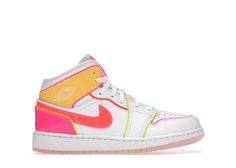 Check out the Jordan 1 Mid Edge Glow (GS) available on @StockX Jordan 1 Mid Edge Glow, Nike Shoes Girls, Preppy Shoes, Pretty Shoes Sneakers, All Nike Shoes, Shoe Wishlist, Cute Nike Shoes, Cute Sneakers, Hype Shoes