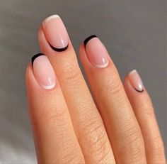 Nagel Tips, Fake Nails With Glue, Black French, Black Nail, Get Nails, Short Nail Designs, Stick On Nails, Manicure Y Pedicure, French Tip Nails