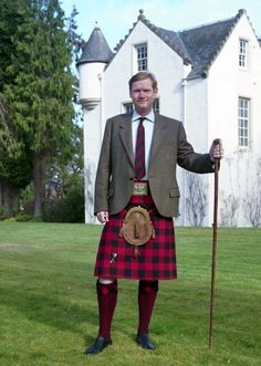 The Tartan Chronicles: Red & Black MacGregor (Rob Roy) European Costumes, Scottish Dress, Scottish Man, Men In Kilts