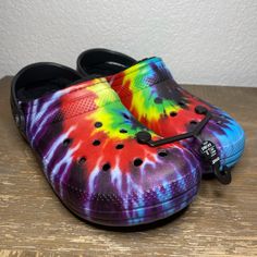 Like New With Tags Classic Crocs Lined Clog Size 10 Men / 12 Women Casual Multicolor Clogs With Rubber Sole, Casual Multicolor Non-slip Clogs, Multicolor Slip-on Casual Clogs, Casual Multicolor Closed Toe Clogs, Classic Crocs, Shoes Crocs, Crocs Black, Crocs Shoes, Flip Flop Sandals