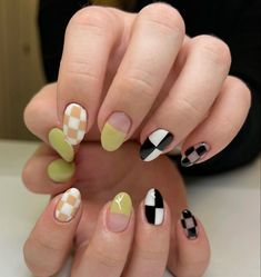 March Crafts For Kids, March Craft, March Nails Ideas, March Nail, Checkered Nails, March Nails, March Crafts