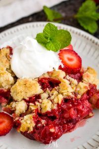 Strawberry Crisp Recipe, Blueberry Oatmeal Bake, Dessert No Bake, Crisp Desserts, Homemade Dessert Recipes, Strawberry Cake Easy