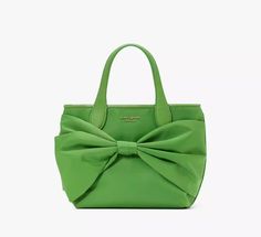 On Purpose Ksnyl Bow Tote | Kate Spade New York Kate Spade Quilted Bag, Top Designer Handbags, Work Tote Bag, Luxury Purses, Unique Bags, Kate Spade Purse, Large Shoulder Bags, Quilted Bag, Mini Tote