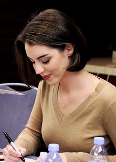 Undercut Hairstyles Women, Adelaide Kane, Photographie Portrait Inspiration, Undercut Hairstyles, Grunge Hair, Bob Hairstyles, Hair Goals